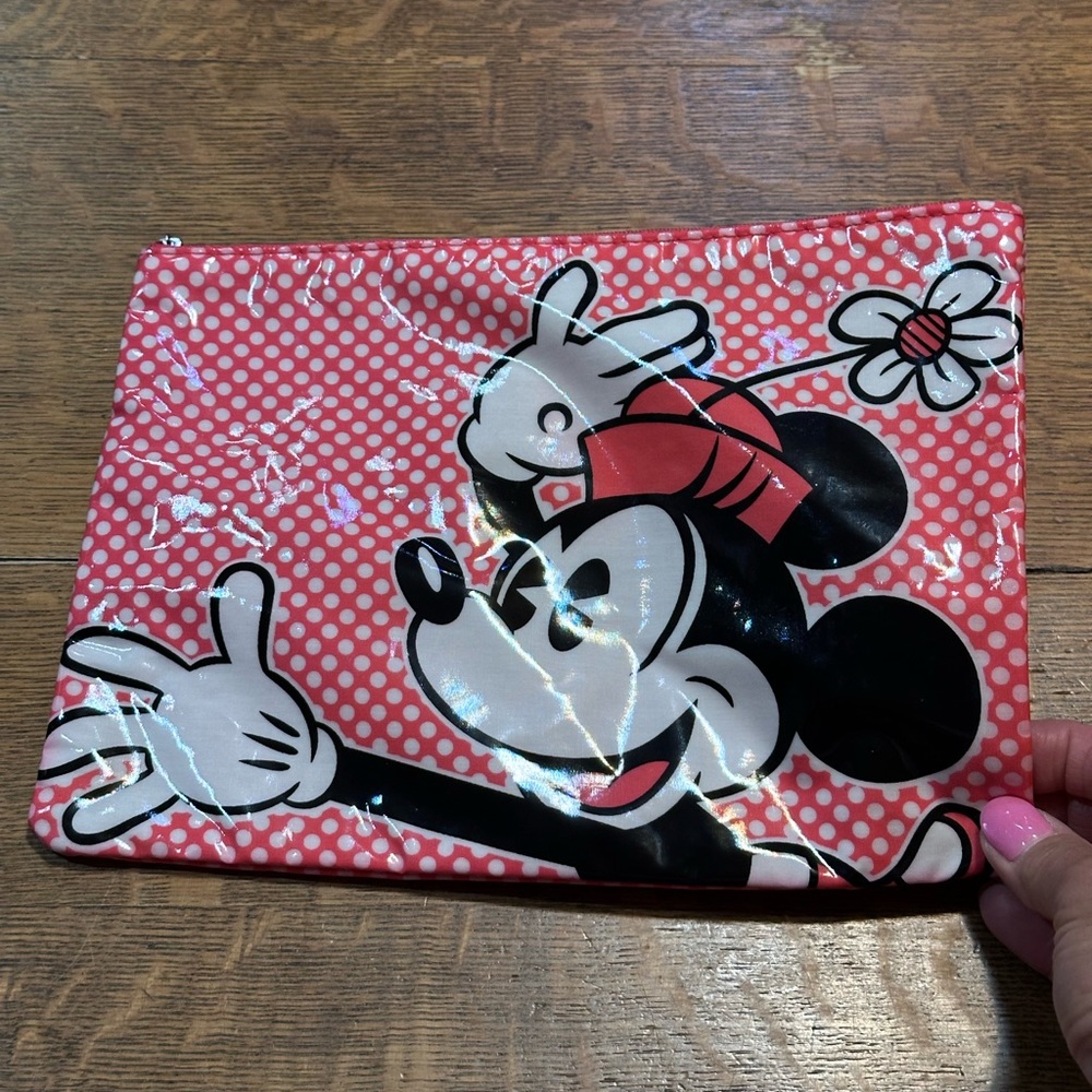 Disney Parks Minnie Mouse cosmetic pouch‎